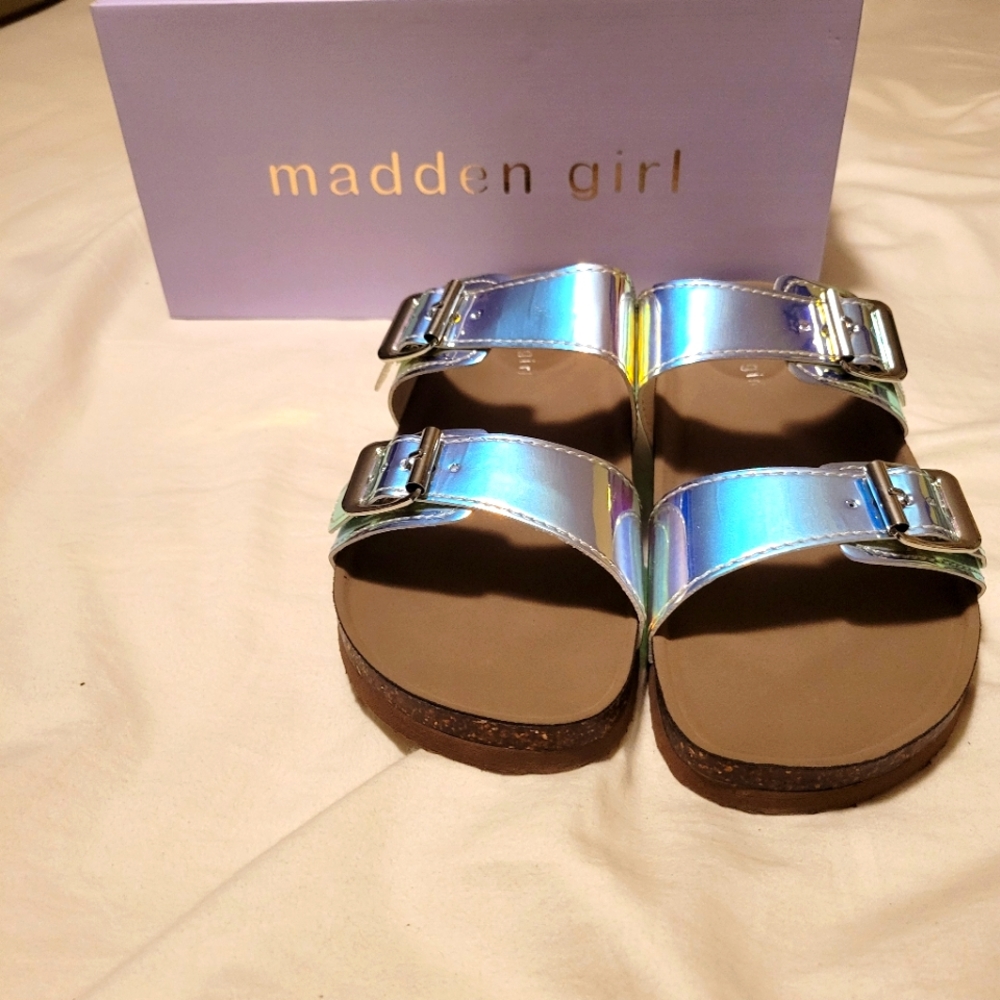Women's shoes